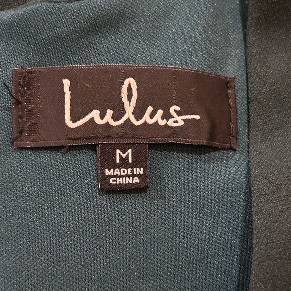 Lulus forest green bell sleeve bodycon dress with plunge neckline and tie back - Picture 4 of 7